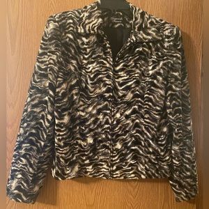 Giancarlo Ferrari Women’s Black and Ivory Tiger Striped Blazer/Jacket. Size 10